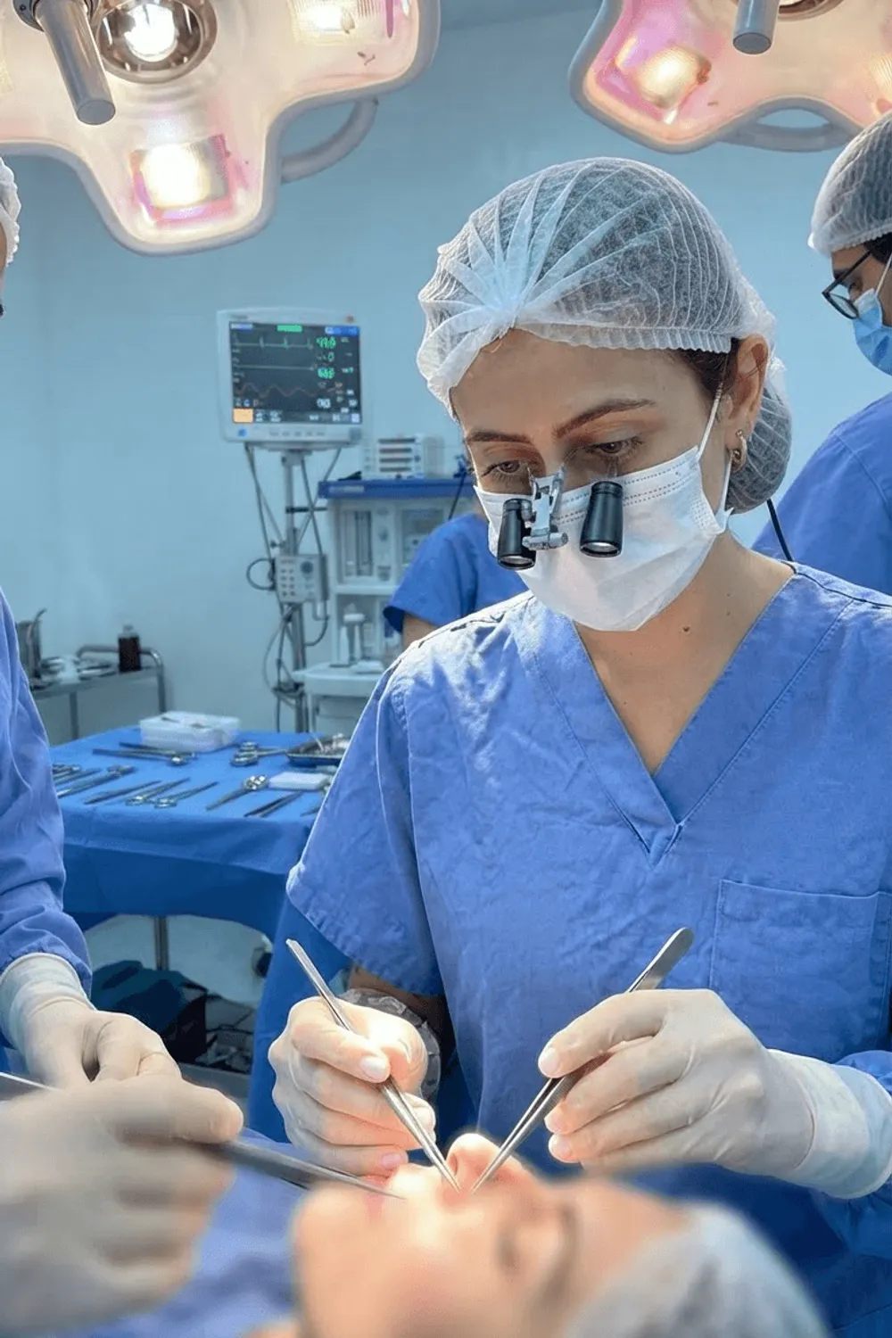 Dra Cintia Vanette — rinoplastia para pacientes de Ibiúna